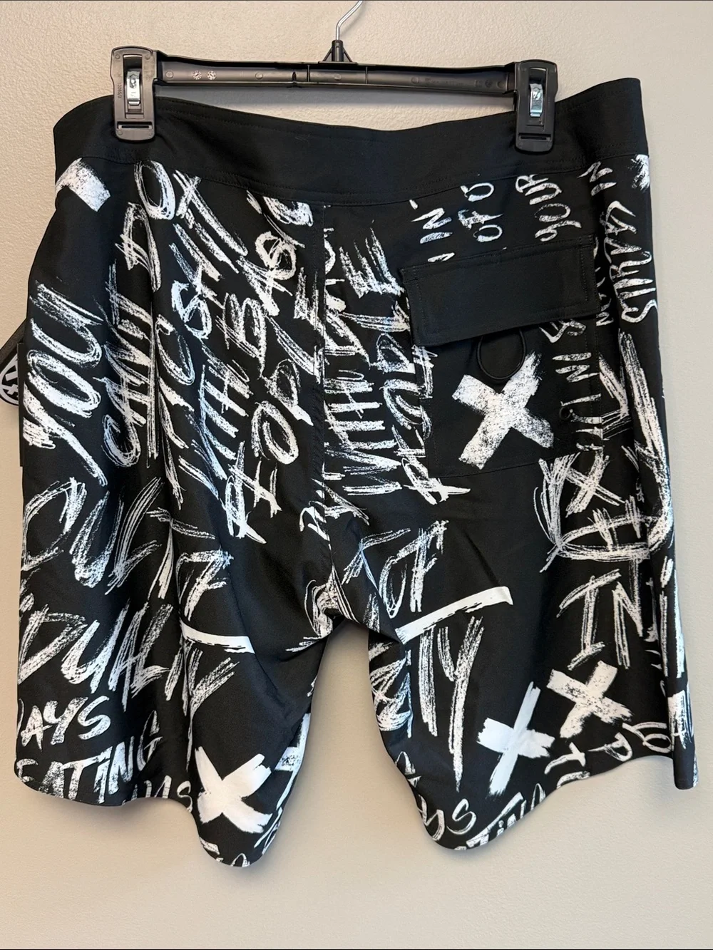 Cult of Individuality Graphic Board Shorts NWT Black White Size L